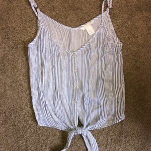 H&M Blue crop-tied top - size 4